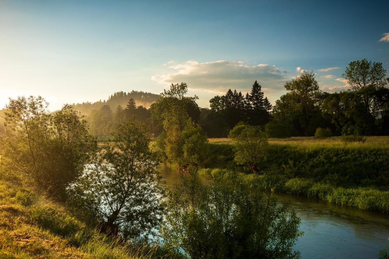 Dworek Wojanow Exteriér fotografie