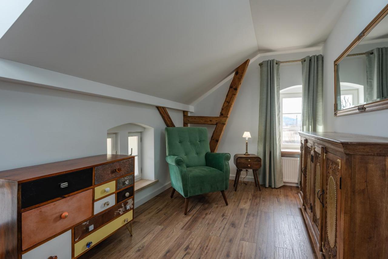 Dworek Wojanow Exteriér fotografie