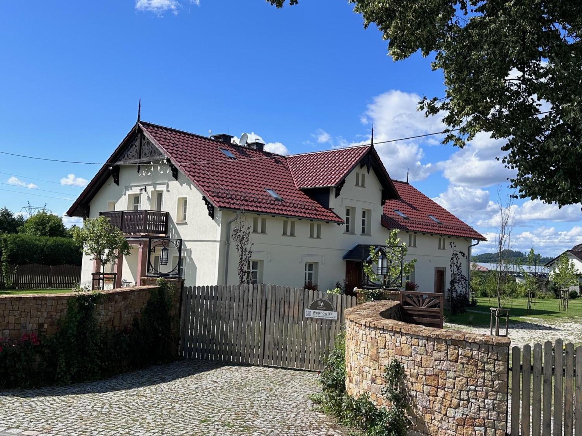 Dworek Wojanow Exteriér fotografie